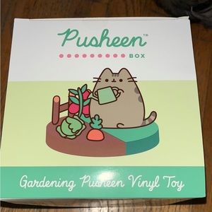 Pusheen spring 2022 gardening vinyl figure